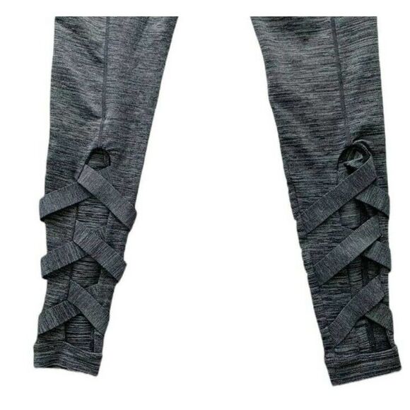 Athleta Cut Out Criss-Cross Chaturanga Ribbon Leggings In Gray Space Dye Size S - Picture 6 of 7